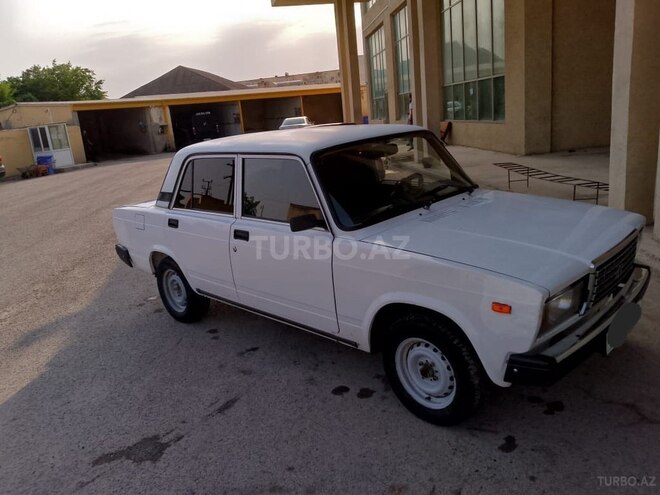 LADA (VAZ) 2107 2009, 88,000 km - 1.6 л - Salyan
