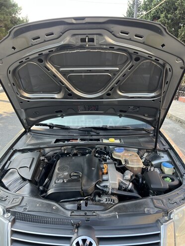 Volkswagen Passat 2004, 366,000 km - 1.8 l - Balakən