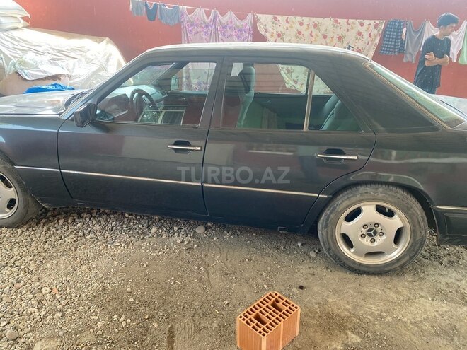 Mercedes E 300 d 1994, 250,000 km - 3.0 l - Bakı
