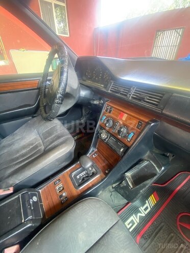 Mercedes E 300 d 1994, 250,000 km - 3.0 l - Bakı
