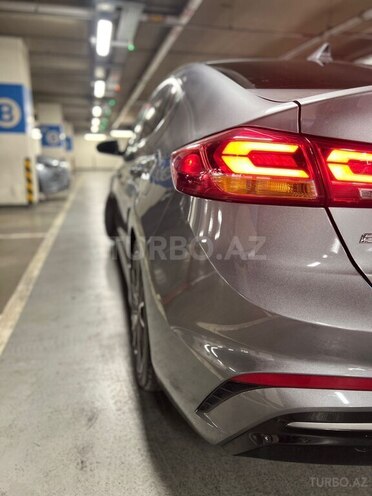 Hyundai Elantra 2018, 107,000 km - 1.6 л - Bakı