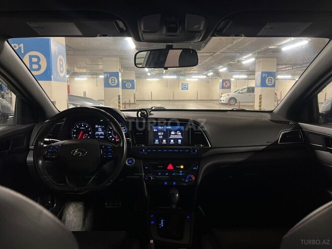 Hyundai Elantra 2018, 107,000 km - 1.6 л - Bakı