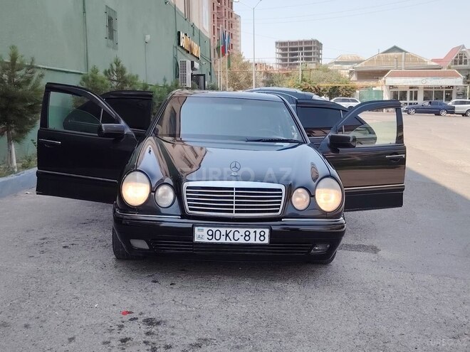 Mercedes E 240 1998, 309,000 km - 2.4 l - Bakı
