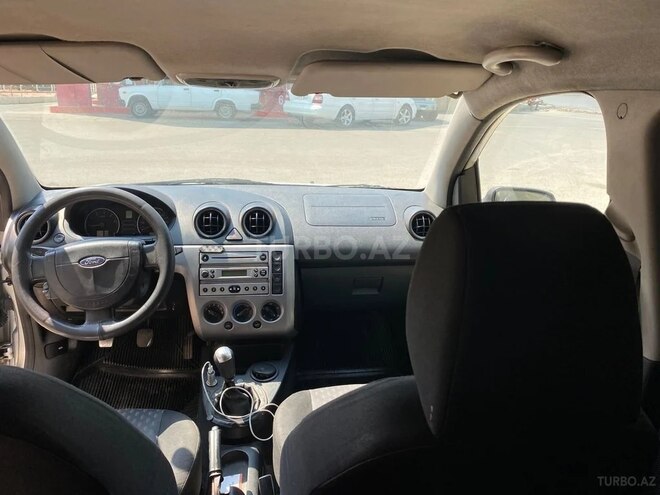 Ford Fiesta 2005, 146,000 km - 1.4 l - Gəncə