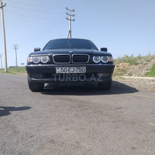 BMW 730 2000, 310,000 km - 2.9 l - Qax