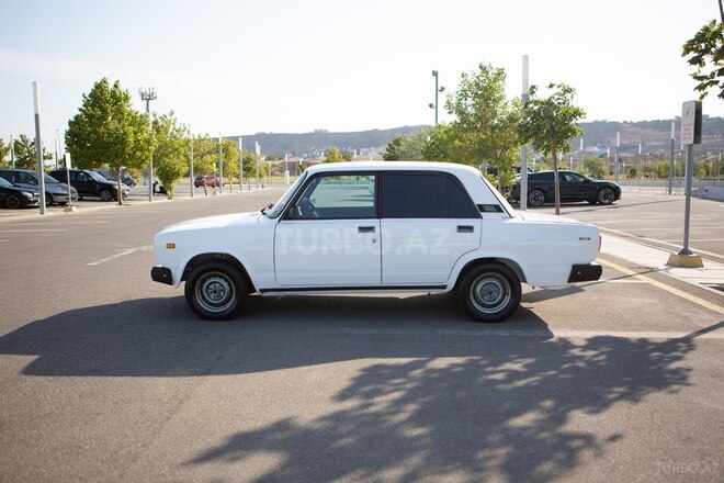 LADA (VAZ) 2107-6