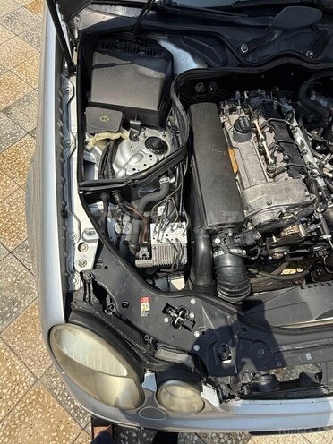 Mercedes E 220 d 2002, 352,888 km - 2.2 l - Bakı