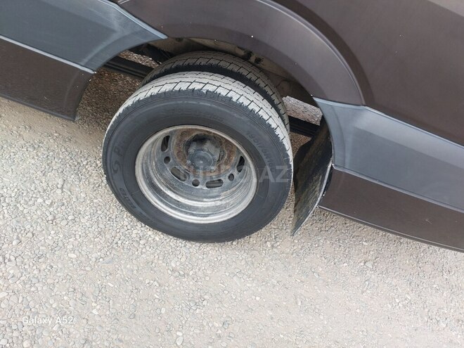 Volkswagen Crafter 2009, 380,000 km - 2.5 л - Naxçıvan