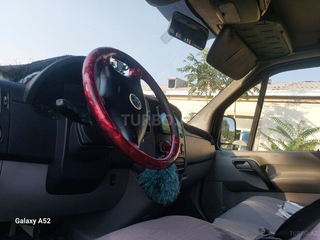 Volkswagen Crafter 2009, 380,000 km - 2.5 л - Naxçıvan