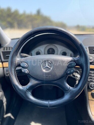 Mercedes E 220 d 2006, 289,613 km - 2.2 l - Bakı