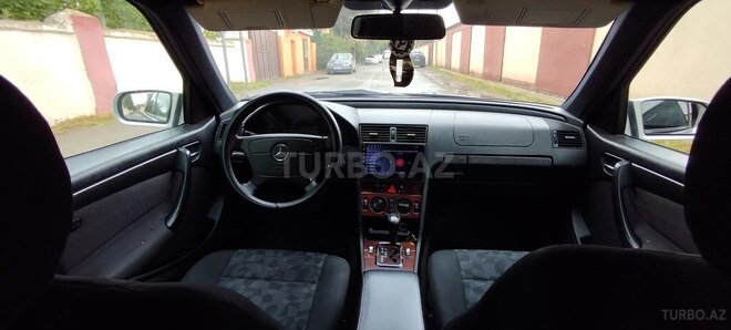 Mercedes C 220 d 1999, 499,365 km - 2.2 l - Biləsuvar