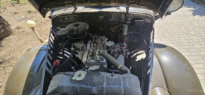 GAZ 69-8