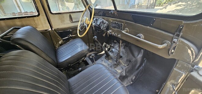 GAZ 69-5