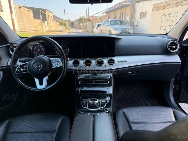 Mercedes E 200 d 2018, 179,700 km - 2.0 l - Bakı