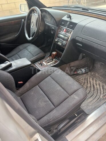 Mercedes C 200 1999, 300,000 km - 2.0 l - Salyan