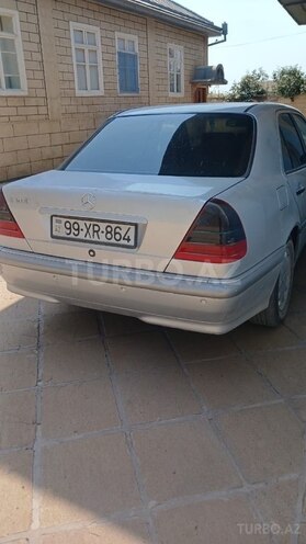 Mercedes C 200 1999, 300,000 km - 2.0 l - Salyan