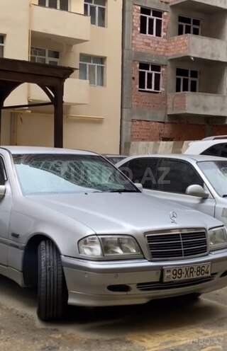 Mercedes C 200 1999, 300,000 km - 2.0 l - Salyan