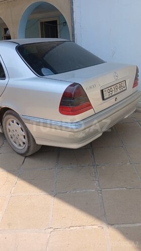 Mercedes C 200 1999, 300,000 km - 2.0 l - Salyan