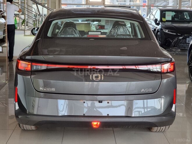 Changan Qiyuan A05 2025, 0 km - 1.5 л - Bakı