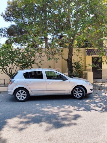 Opel Astra 2009, 178,000 km - 1.4 l - Bakı