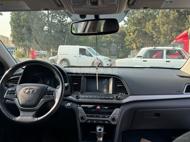 Hyundai Elantra 2018, 93,000 km - 2.0 л - Bakı