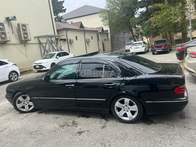 Mercedes E 270 2001, 200,000 km - 2.7 l - Bakı