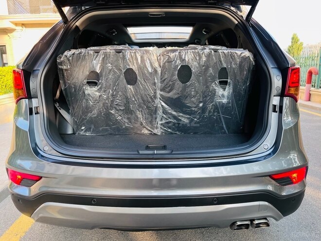 Hyundai Santa Fe 2017, 82,000 km - 2.4 l - Bakı