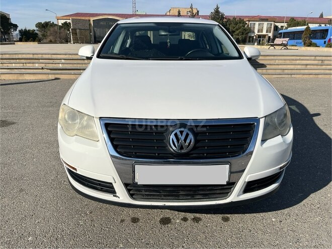 Volkswagen Passat 2005, 210,000 km - 2.0 л - Bakı