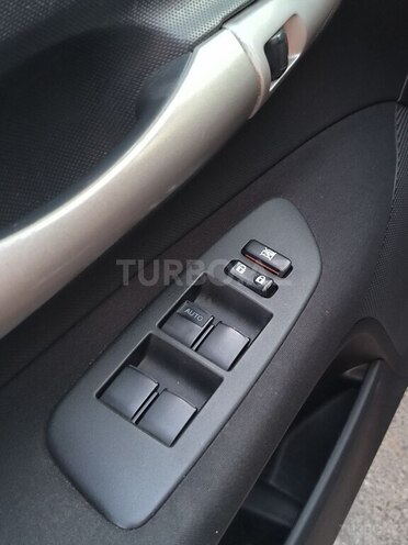 Toyota Auris 2007, 237,034 km - 1.4 l - Bakı