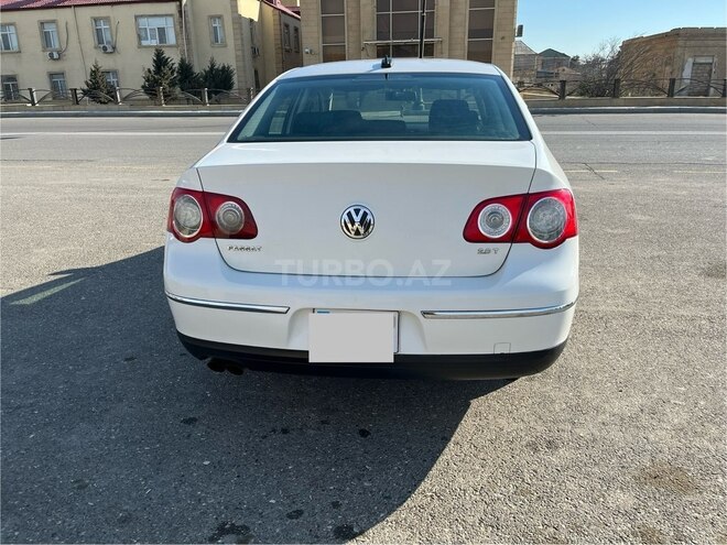 Volkswagen Passat 2005, 210,000 km - 2.0 л - Bakı