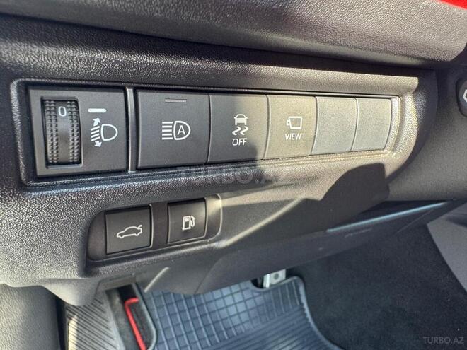 Toyota Camry 2024, 15,700 km - 2.0 l - Bakı