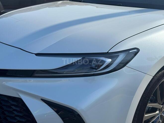 Toyota Camry 2024, 15,700 km - 2.0 l - Bakı