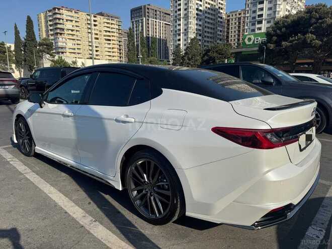 Toyota Camry 2024, 15,700 km - 2.0 l - Bakı