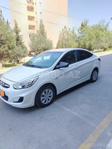 Hyundai Accent 2015, 130,000 km - 1.6 l - Bakı
