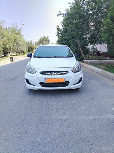 Hyundai Accent 2015, 130,000 km - 1.6 l - Bakı
