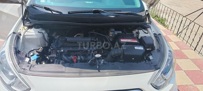 Hyundai Accent 2015, 130,000 km - 1.6 l - Bakı