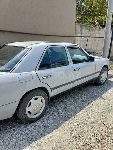 Mercedes 190 1986, 250,000 km - 2.0 l - Sabirabad