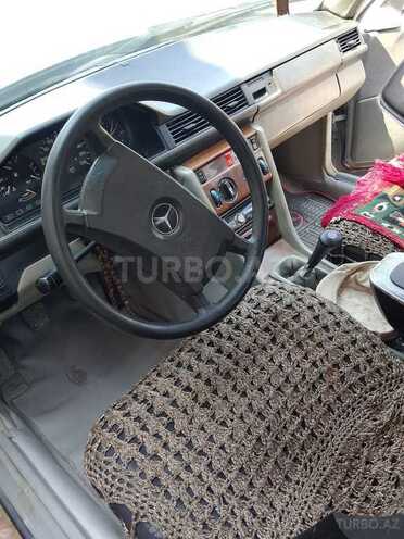 Mercedes 190 1986, 250,000 km - 2.0 l - Sabirabad
