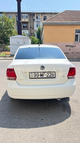 Volkswagen Polo 2012, 270,000 km - 1.6 l - Bakı