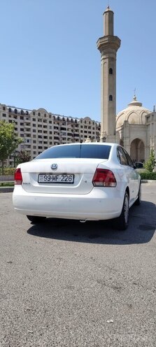 Volkswagen Polo 2012, 270,000 km - 1.6 l - Bakı