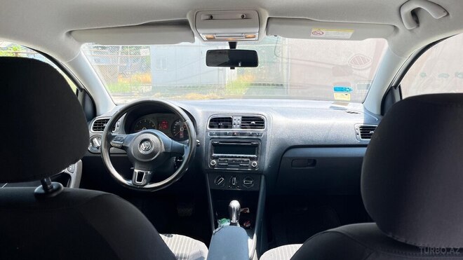 Volkswagen Polo 2012, 270,000 km - 1.6 l - Bakı