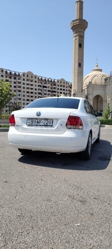 Volkswagen Polo 2012, 270,000 km - 1.6 l - Bakı