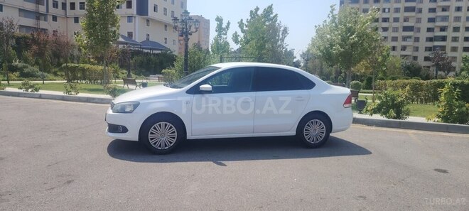 Volkswagen Polo 2012, 270,000 km - 1.6 l - Bakı