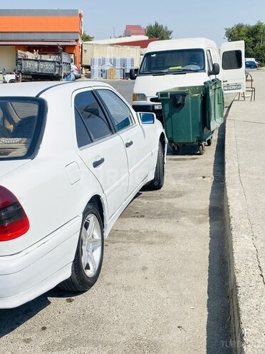 Mercedes C 180 1993, 442,952 km - 1.8 l - Qobustan