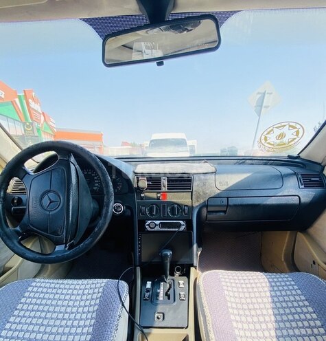 Mercedes C 180 1993, 442,952 km - 1.8 l - Qobustan