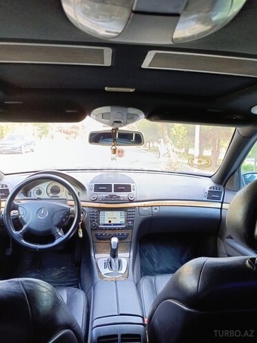 Mercedes E 270 2004, 439,284 km - 2.7 l - Bakı