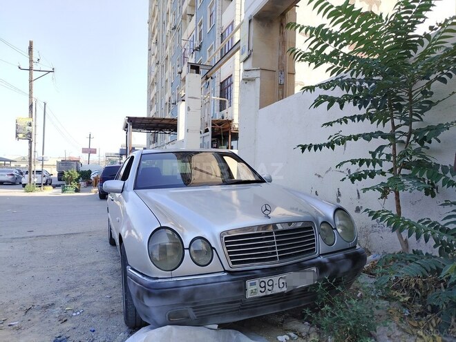 Mercedes E 240 1998, 447,522 km - 2.4 l - Bakı