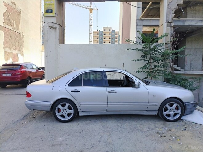 Mercedes E 240 1998, 447,522 km - 2.4 l - Bakı