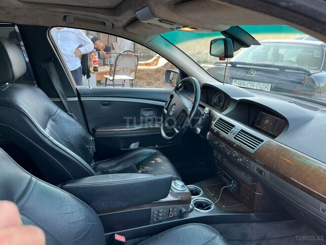 BMW 745 2003, 359,227 km - 4.4 л - Bakı