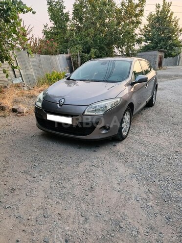 Renault Megane-2